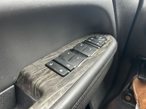 Used 2013 Buick Enclave Premium image 30