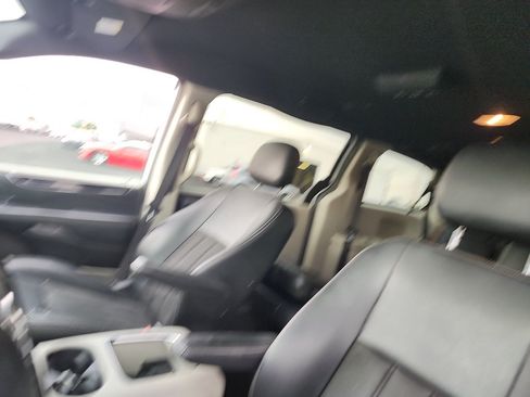 Used 2019 Dodge Grand Caravan SXT FWD image 20