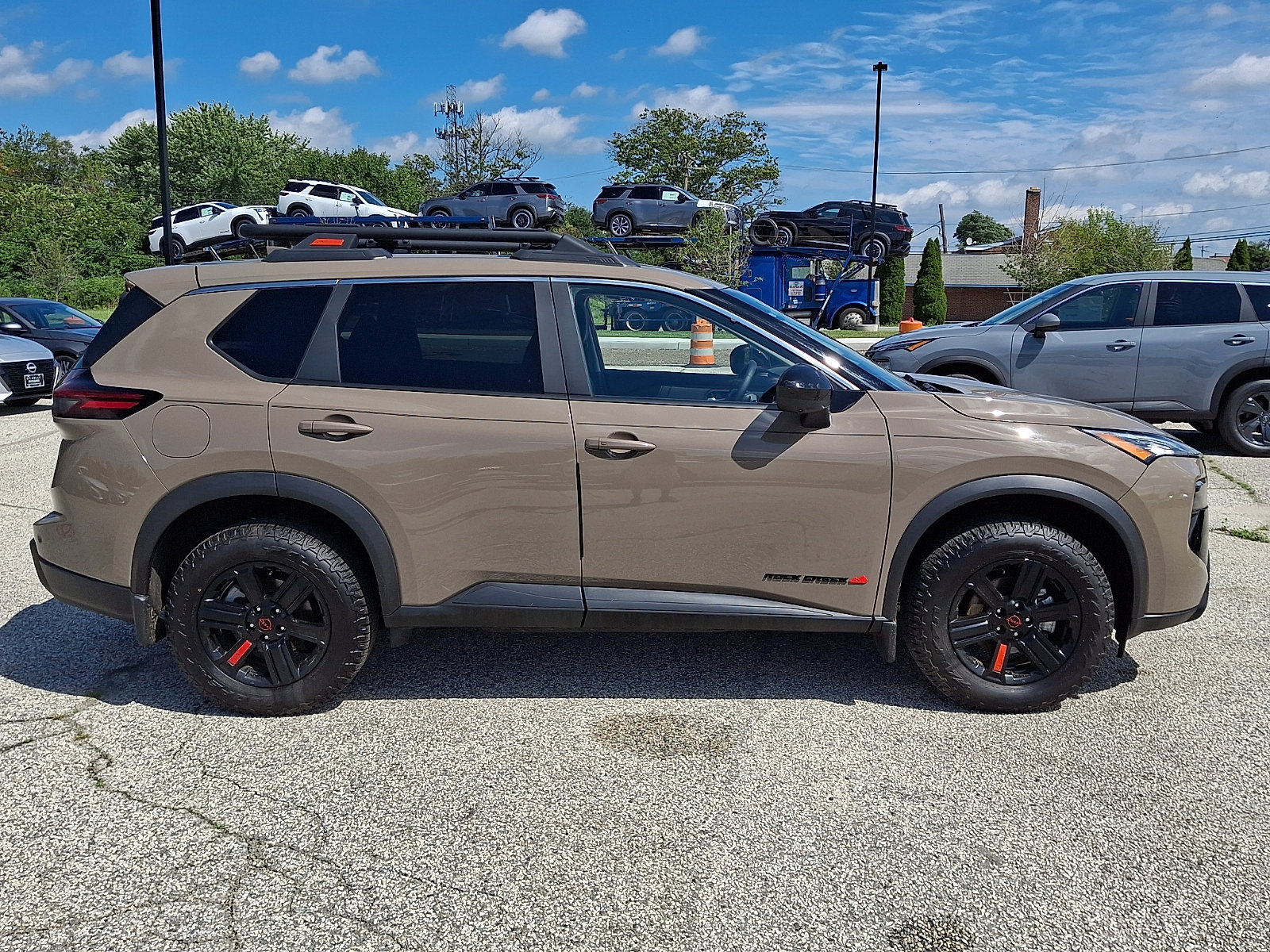 Certified 2025 Nissan Rogue SV AWD/4WD image 8