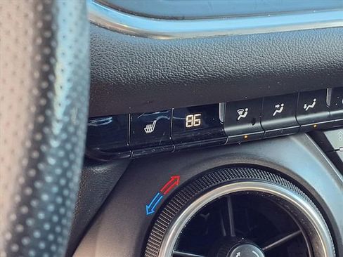 Certified 2023 Chevrolet Blazer LT w/ Convenience Package image 5