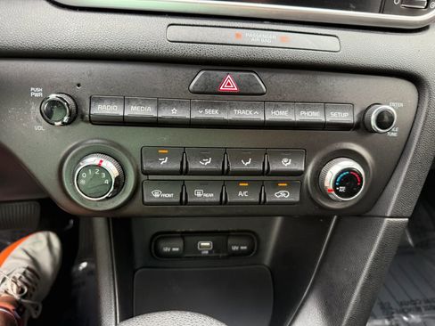 Used 2021 Kia Sportage LX FWD image 17