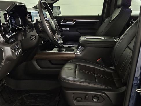 Used 2022 Chevrolet Silverado 1500 High Country w/ High Country Premium Package image 29