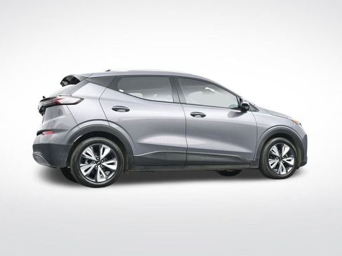 Used 2022 Chevrolet Bolt EUV LT w/ Convenience Package image 44