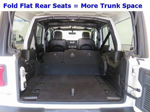 Used 2023 Jeep Wrangler Unlimited Sahara image 28