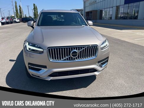 Certified 2023 Volvo XC90 B6 Plus w/ Protection Package Premier AWD/4WD image 2