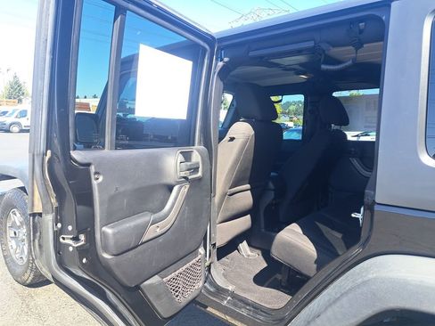 Used 2016 Jeep Wrangler Unlimited Sport w/ Quick Order Package 24S AWD/4WD image 12