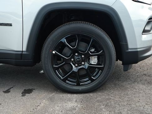 New 2026 Jeep Compass Latitude AWD/4WD image 5