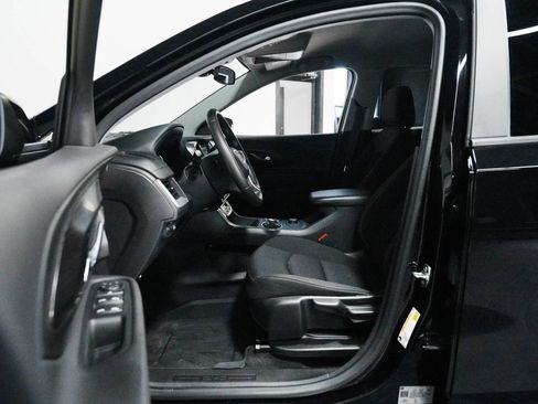 Used 2024 GMC Terrain SLE w/ LPO, Floor Liner Package AWD/4WD image 29