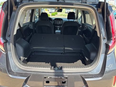 Used 2025 Kia Soul LX FWD image 46