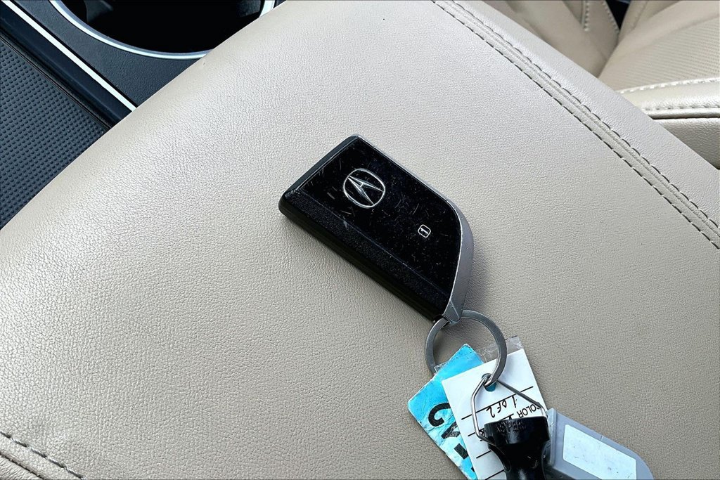 Used 2023 Acura MDX w/ Technology Package FWD image 14