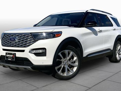 Used 2023 Ford Explorer Platinum w/ Technology Package AWD/4WD image 2