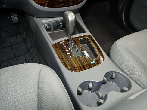 Used 2011 Hyundai Santa Fe GLS image 17