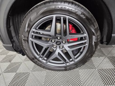 Used 2025 Ford Explorer ST-Line w/ ST-Line Street Pack image 10