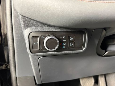 Certified 2025 Ford Explorer Active AWD/4WD image 14