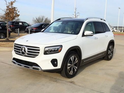 Used 2026 Mercedes-Benz GLB 250 image 4