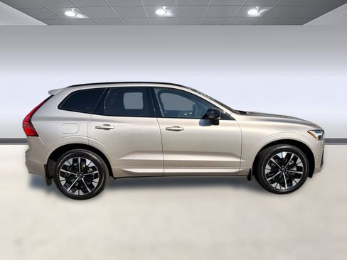 New 2026 Volvo XC60 T8 Plus w/ Climate Package AWD/4WD image 8