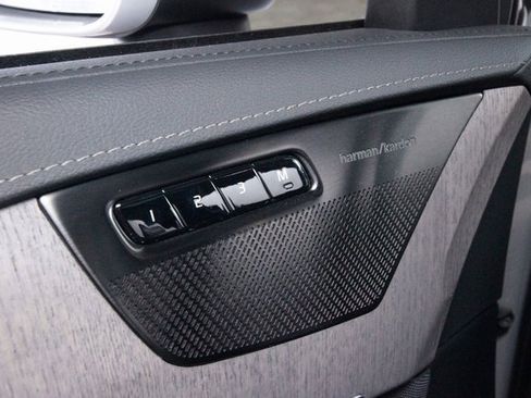 Certified 2023 Volvo XC90 B6 Ultimate image 23