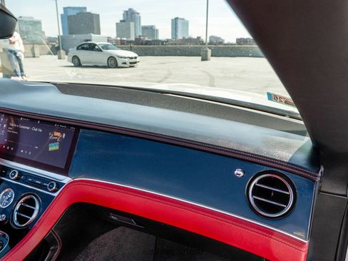 Used 2020 Bentley Continental GT V8 image 57