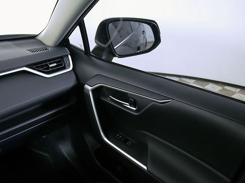 Used 2025 Toyota RAV4 XLE Premium FWD image 21