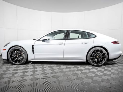 Certified 2018 Porsche Panamera RWD image 2