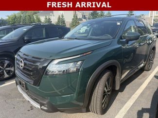 Used 2025 Nissan Pathfinder Platinum AWD/4WD video 1