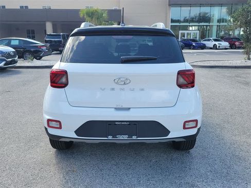 New 2026 Hyundai Venue SEL image 9