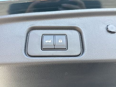 Certified 2025 Nissan Pathfinder Platinum w/ Cargo Package FWD image 13