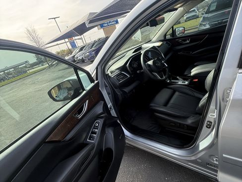 Used 2025 Subaru Ascent Touring w/ Popular Package #2 image 20