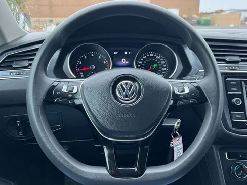Used 2021 Volkswagen Tiguan S image 26