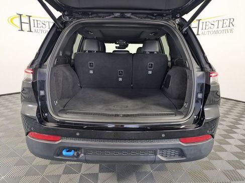 Used 2024 Jeep Grand Cherokee Trailhawk AWD/4WD image 31