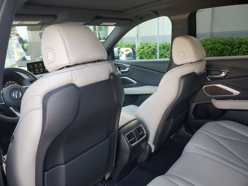 Certified 2025 Acura RDX SH-AWD image 18