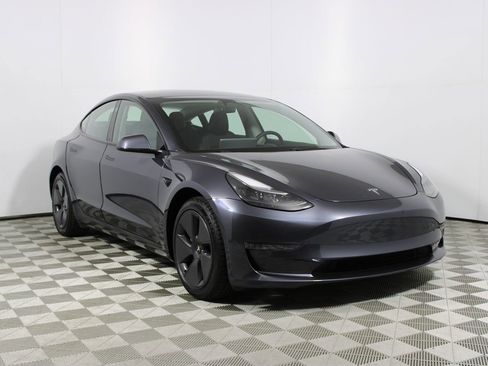Used 2023 Tesla Model 3 Standard Range image 27