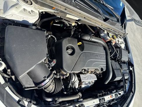 Used 2023 Chevrolet Malibu LT FWD image 22