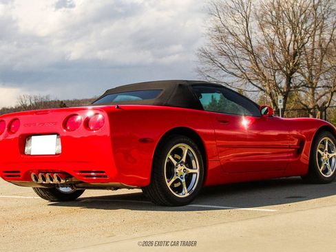 Used 2004 Chevrolet Corvette Convertible w/ Preferred Equipment Group image 19