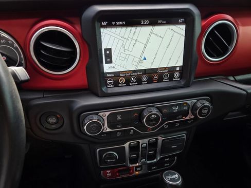 Used 2018 Jeep Wrangler Unlimited Rubicon AWD/4WD image 23