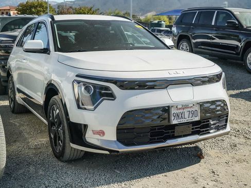 Used 2024 Kia Niro Wind FWD image 3