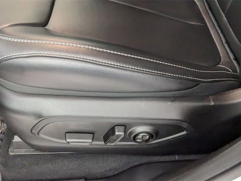 Used 2025 Jeep Grand Cherokee L Limited image 29