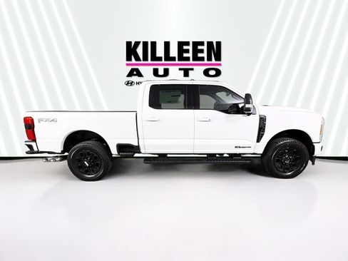New 2026 Ford F250 Lariat w/ Black Appearance Package AWD/4WD image 8