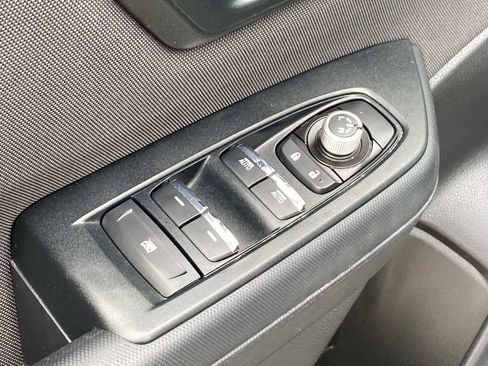 Certified 2025 Subaru Forester Premium AWD/4WD image 28