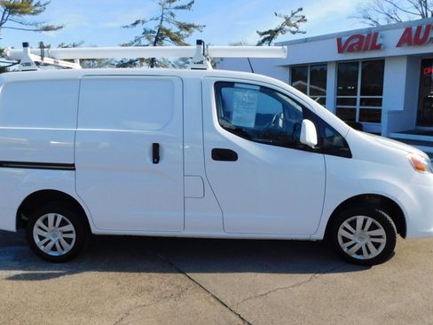 Used 2021 Nissan NV200 SV image 2