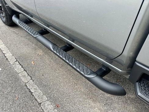 Used 2024 Chevrolet Silverado 2500 LTZ w/ LTZ Convenience Package image 25