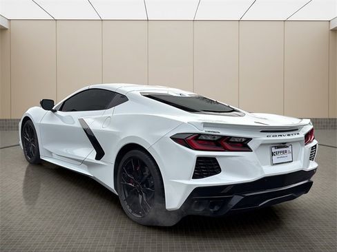 Used 2024 Chevrolet Corvette Stingray Premium Cpe w/ Z51 Performance Package image 3