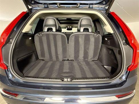 Certified 2025 Volvo XC90 B6 Core image 27