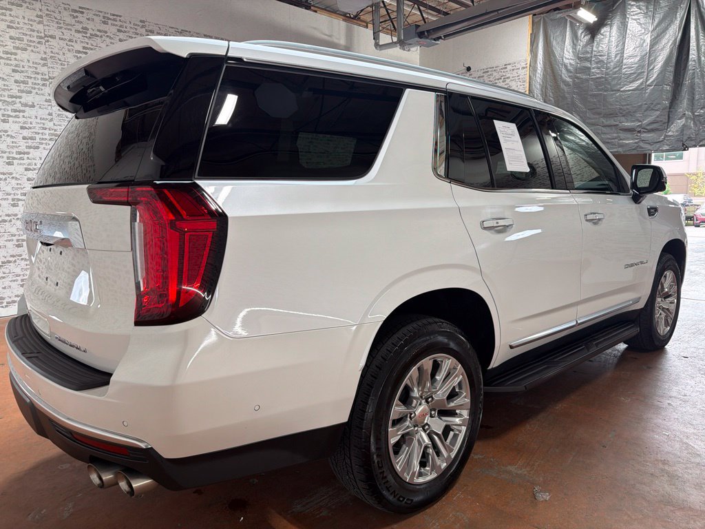 Used 2024 GMC Yukon Denali w/ Advanced Technology Package AWD/4WD image 7