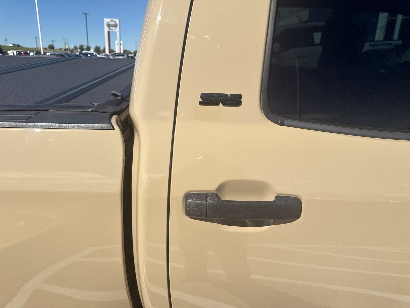 Used 2020 Toyota Tundra SR5 w/ SR5 Leather Package AWD/4WD image 14