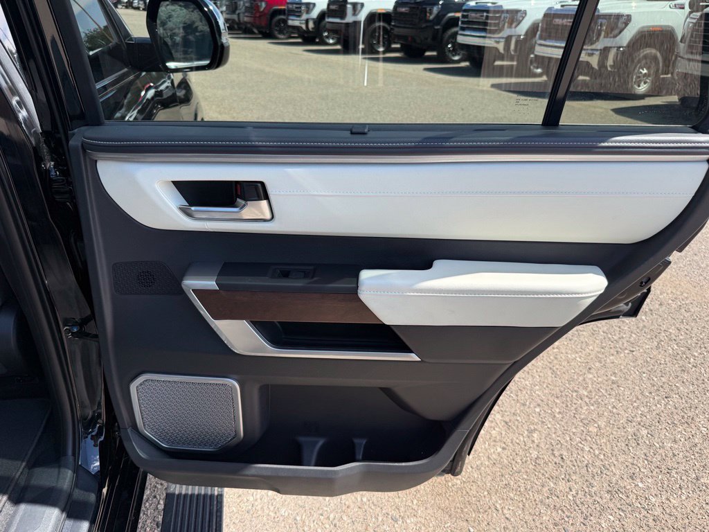 Used 2024 Toyota Sequoia Capstone AWD/4WD image 15