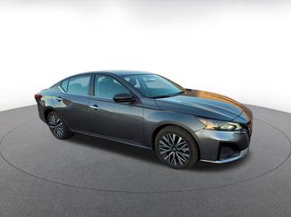 Used 2025 Nissan Altima 2.5 SV video 1