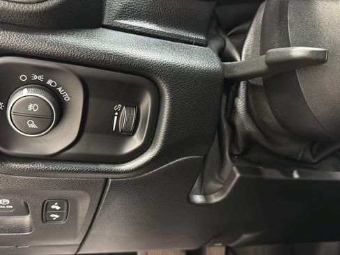 Used 2020 RAM 1500 Sport w/ Leather & Sound Group AWD/4WD image 34