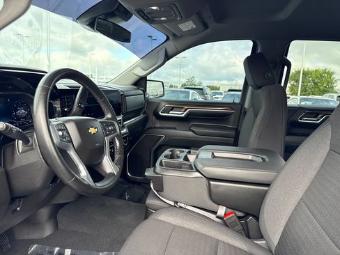 Used 2024 Chevrolet Silverado 1500 LT AWD/4WD image 13