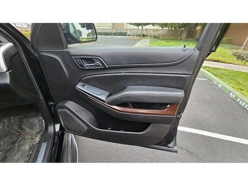 Used 2015 GMC Yukon SLT image 41